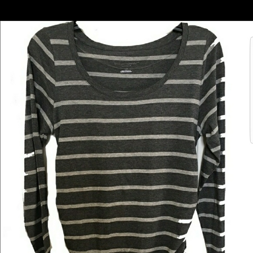 Liz Lange grey maternity shirt